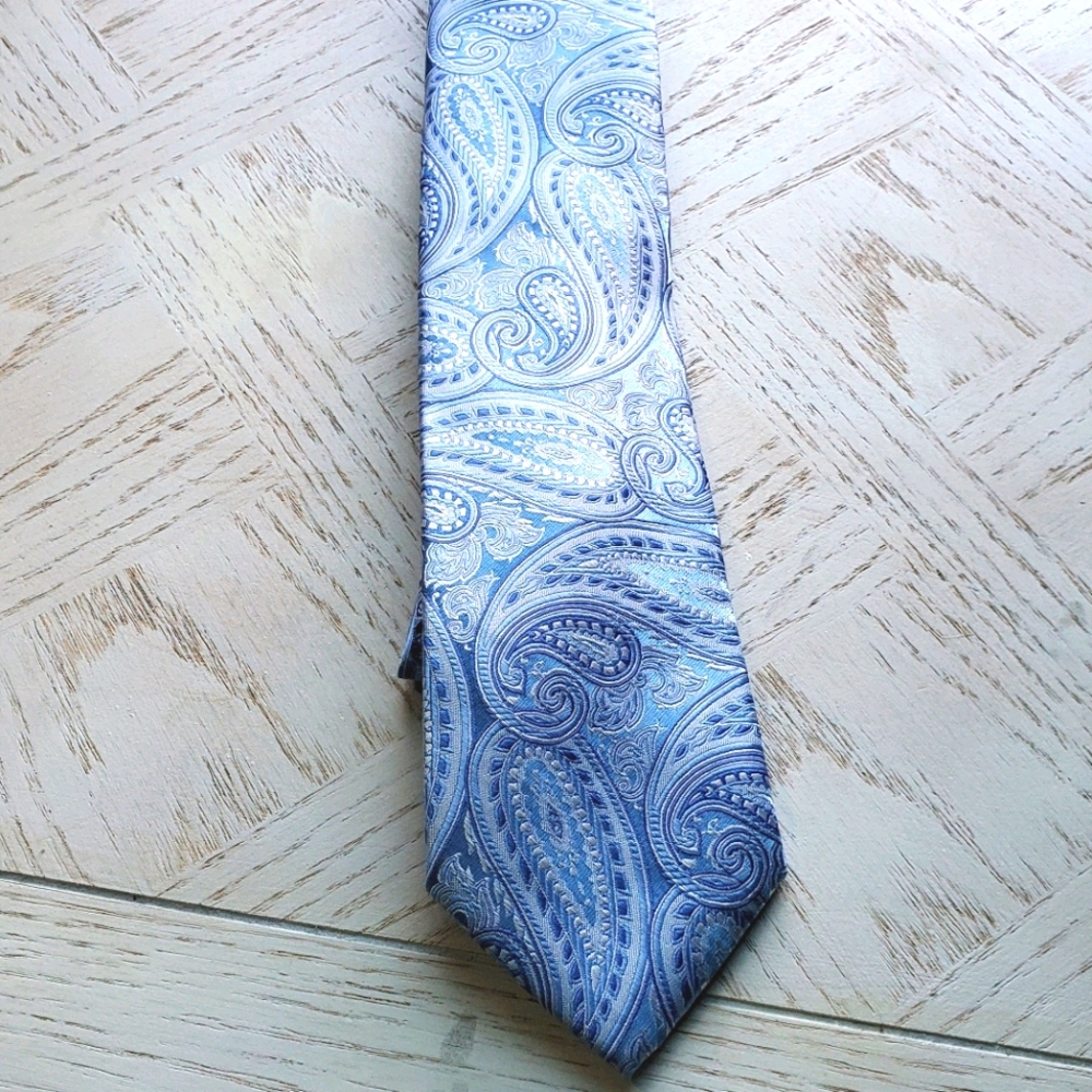 Blue Powder Paisly Men's Tie
